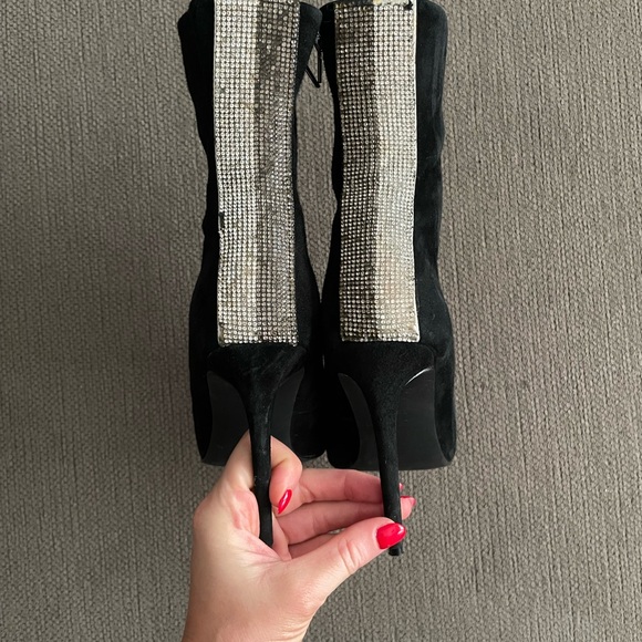 Steve Madden Bootie Suede Heels 💥 - Picture 5 of 8